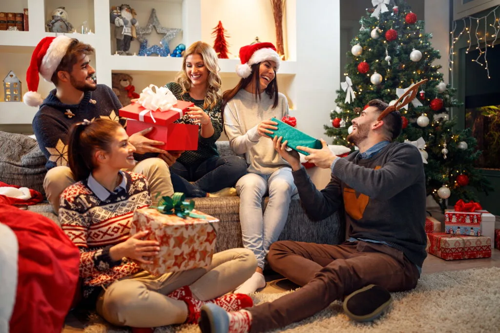 10 Unique Christmas Gift Ideas for Coworkers: Show Appreciation with Meaningful Presents